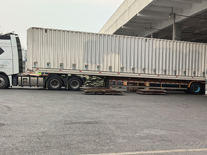 麗水整車(chē)物流13米高欄貨車(chē)