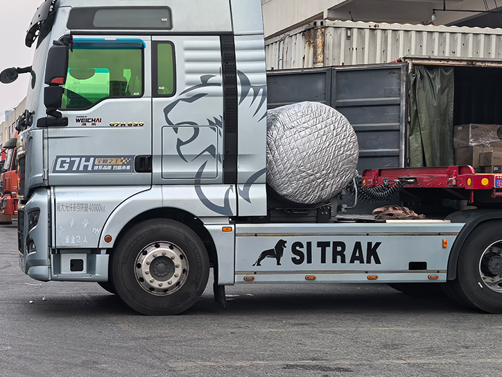 恩施整車物流17米平板貨車